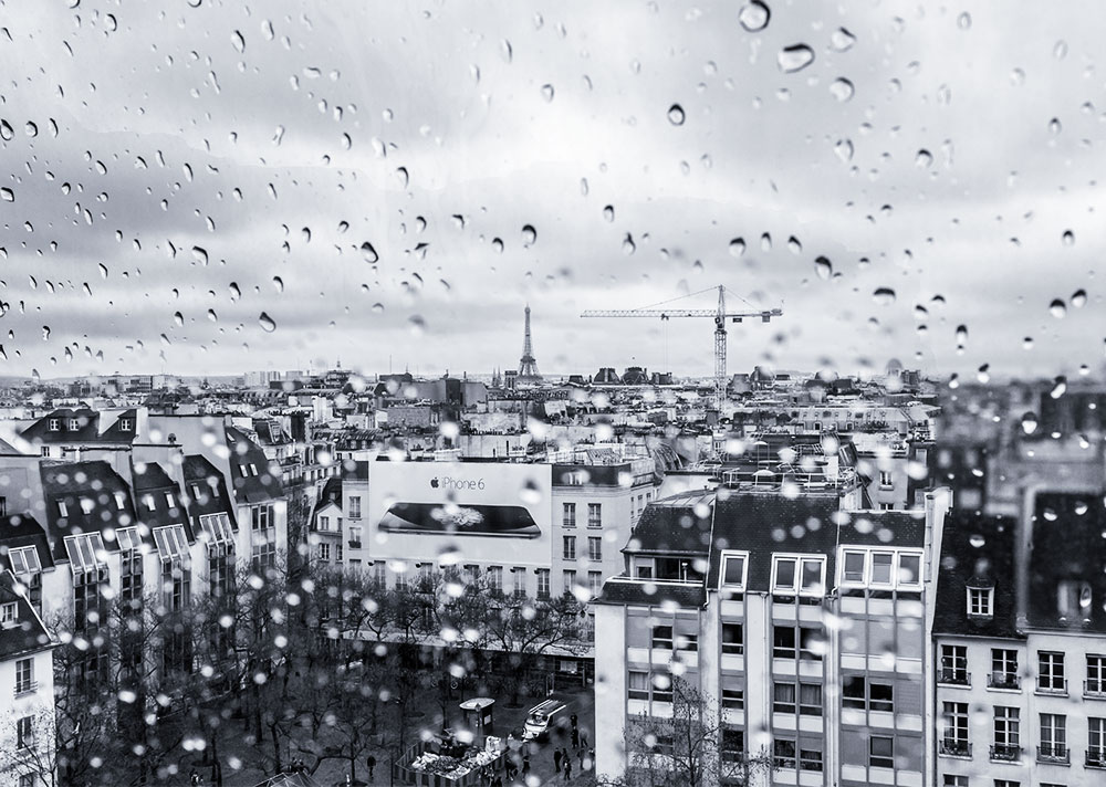 Paris über den Dächern Eiffelturm Regen, Paris Over the Rooftops Eiffeltower Rain
